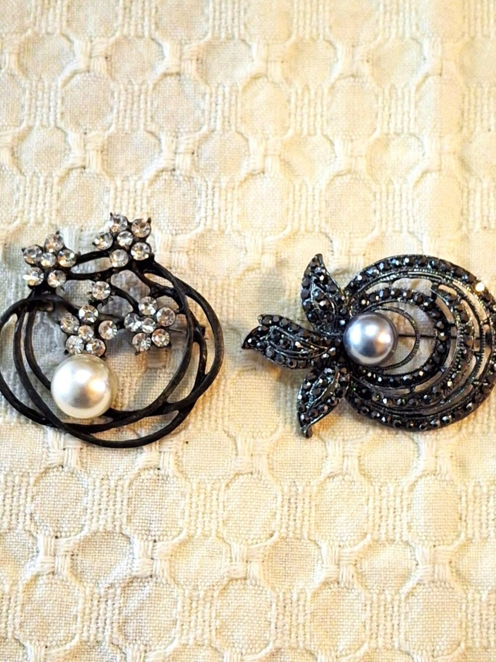 Elegant Lot of 2 Black and Silver-tone Brooches  NWOT